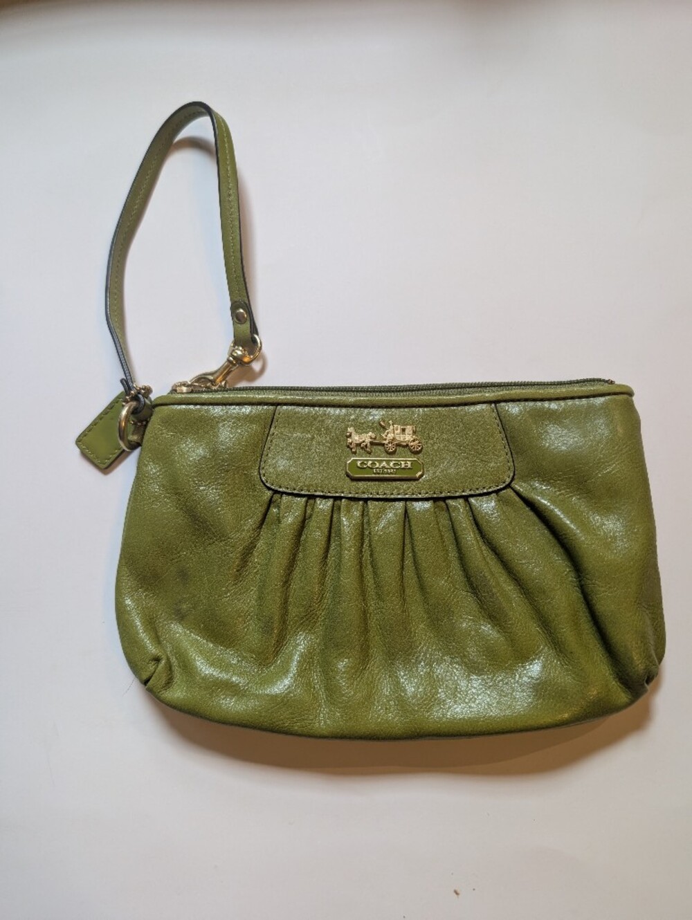 COACH Vintage Olive Green Leather Wristlet Y2K Style In VGUC